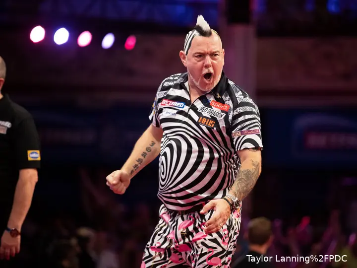 Peter Wright jubelt.