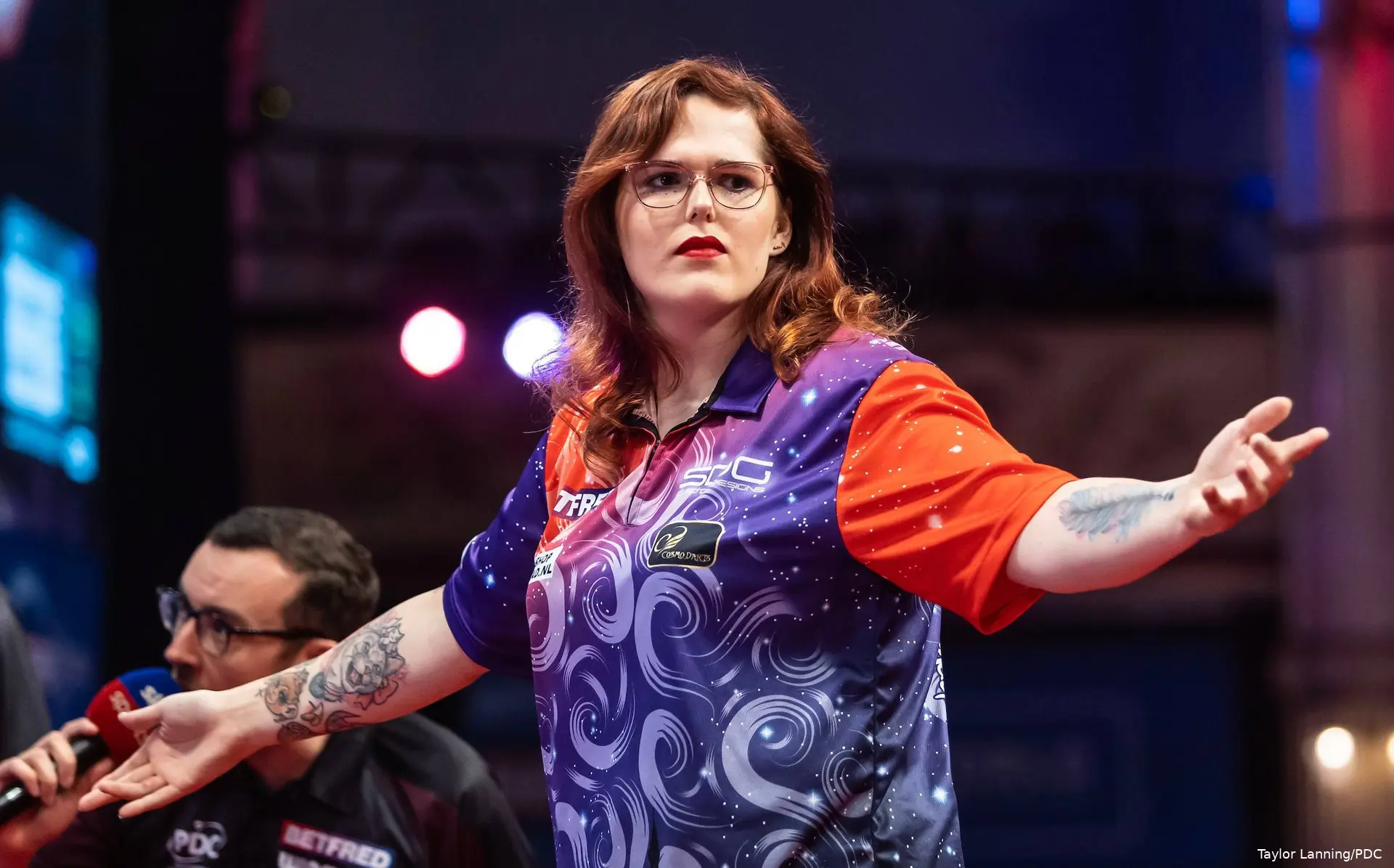 Noa-Lynn van Leuven in actie op het podium van Alexandra Palace