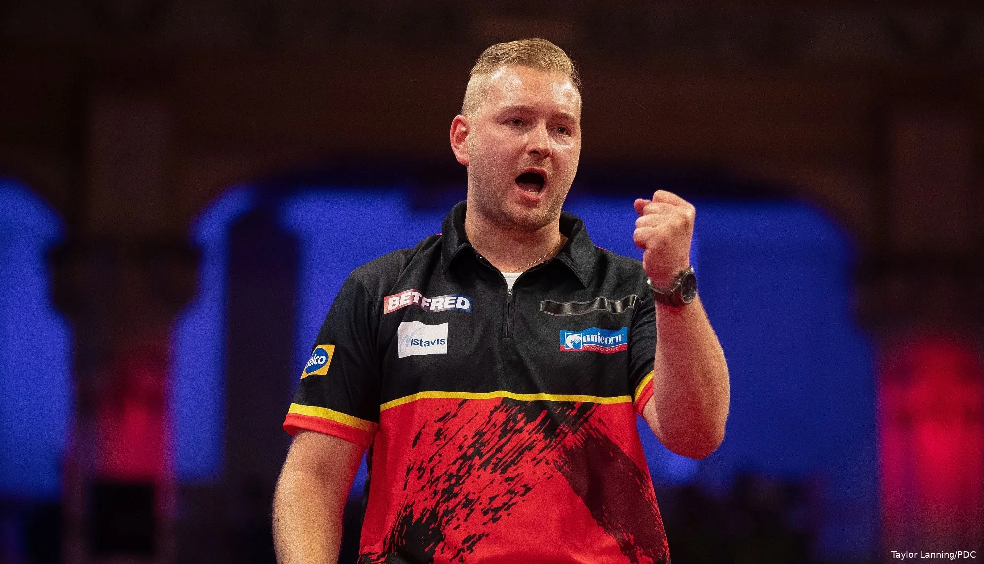 WorldMatchplayR2 Dimitri Van den Bergh3A