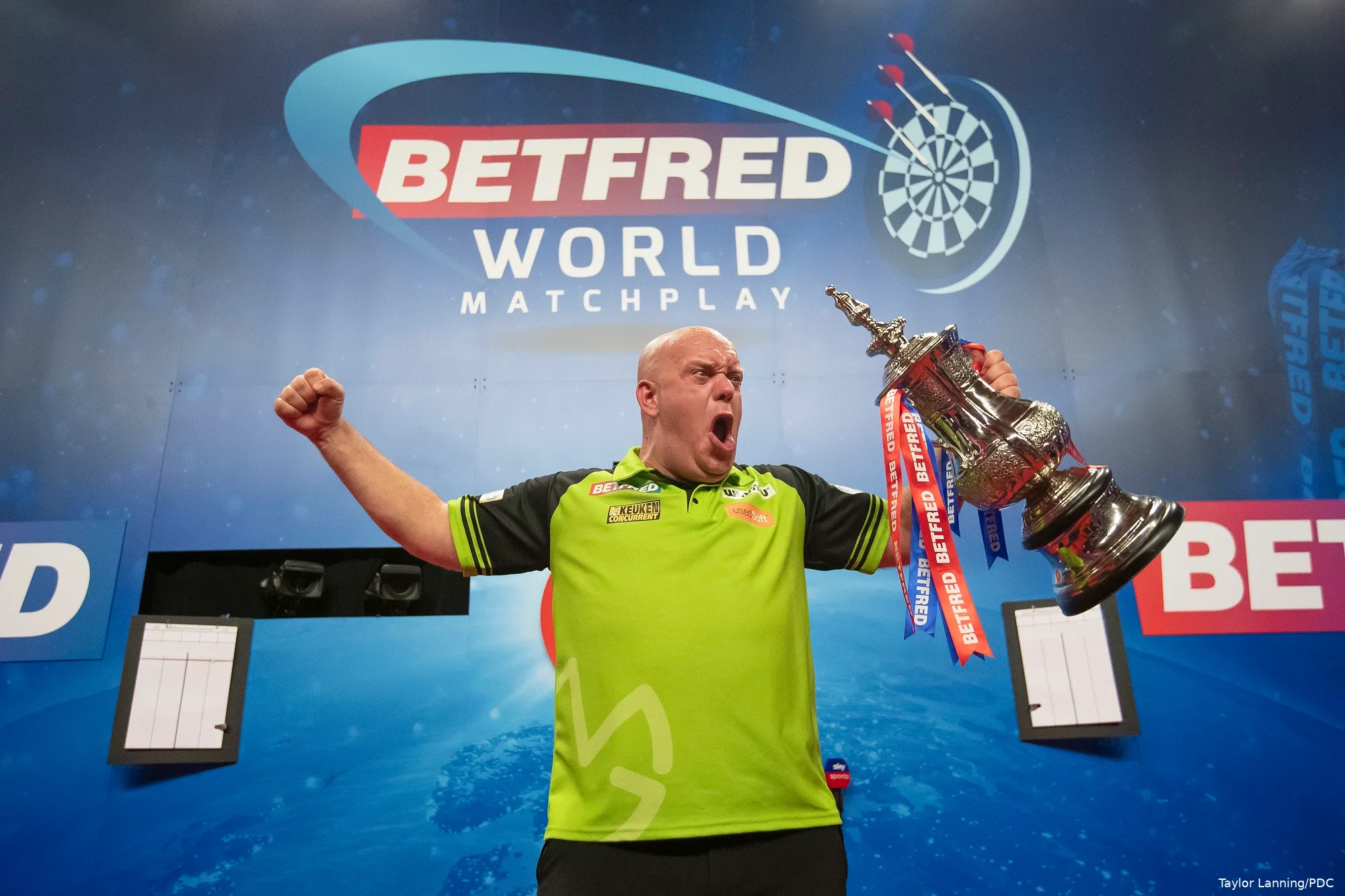 Michael Van Gerwen Trophy7A