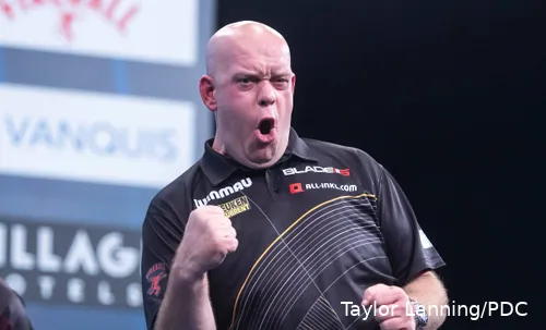 Michael van Gerwen beat Dimitri van den Bergh no less than 20 times in their previous 21 encounters