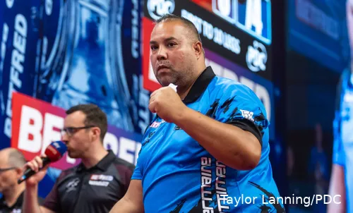 Jermaine Wattimena präsentierte sich zum Auftakt des World Matchplay in bestechender Form - übte aber dennoch Kritik an der Organisation des Events