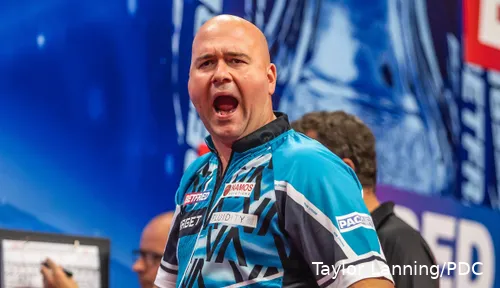 Rob Cross in actie op de World Matchplay