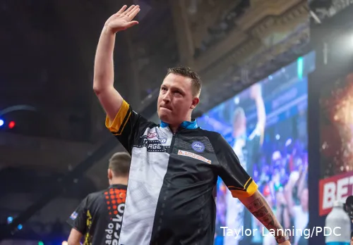 Chris Dobey was uiteindelijk met 6-4 te sterk voor Tim Pusey