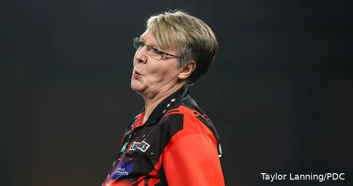 Lisa Ashton purses lips after missed checkout.