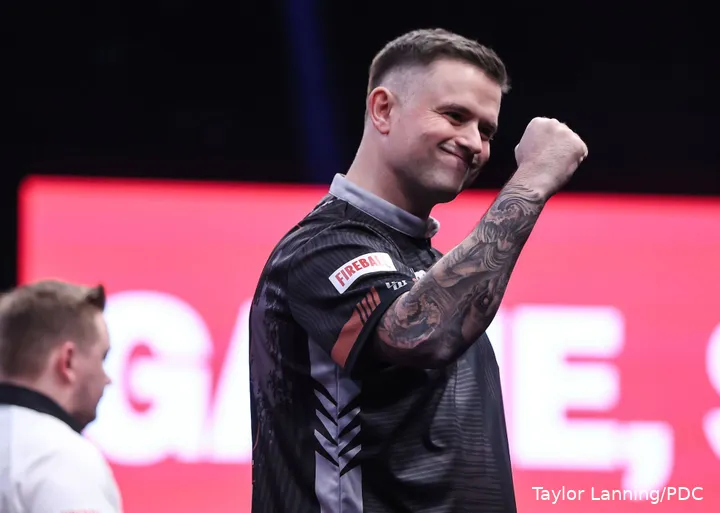 Luke Woodhouse all smiles at the 2026 Winmau World Masters