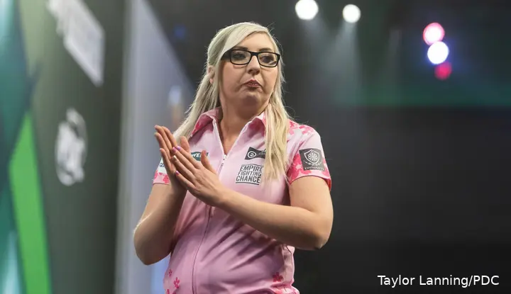 Fallon Sherrock auf der Ally-Pally-Bühne.