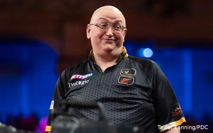 Andrew Gilding op het podium