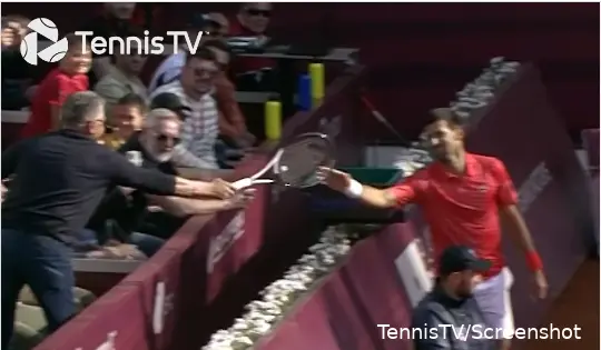 djokovicracquetloss2