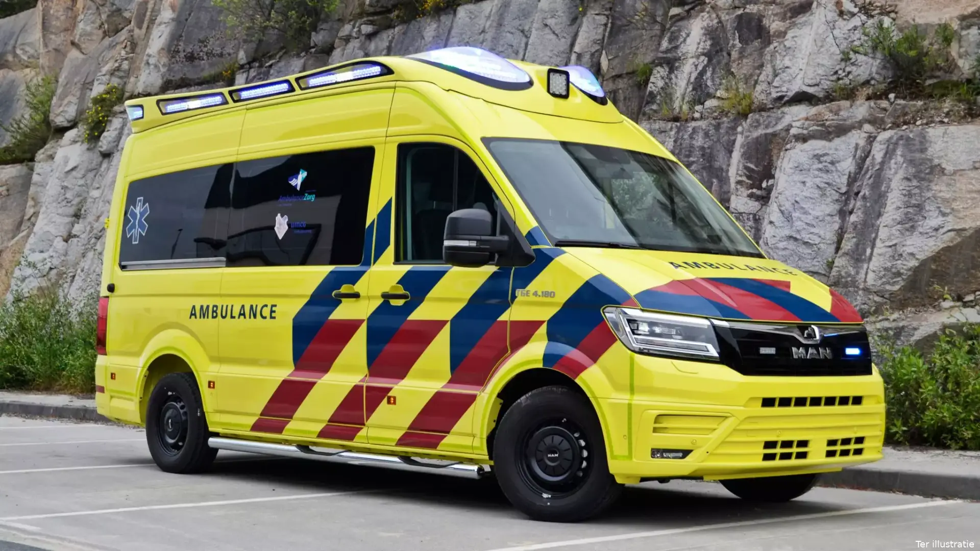 man tge ambulance 2048x1152 1
