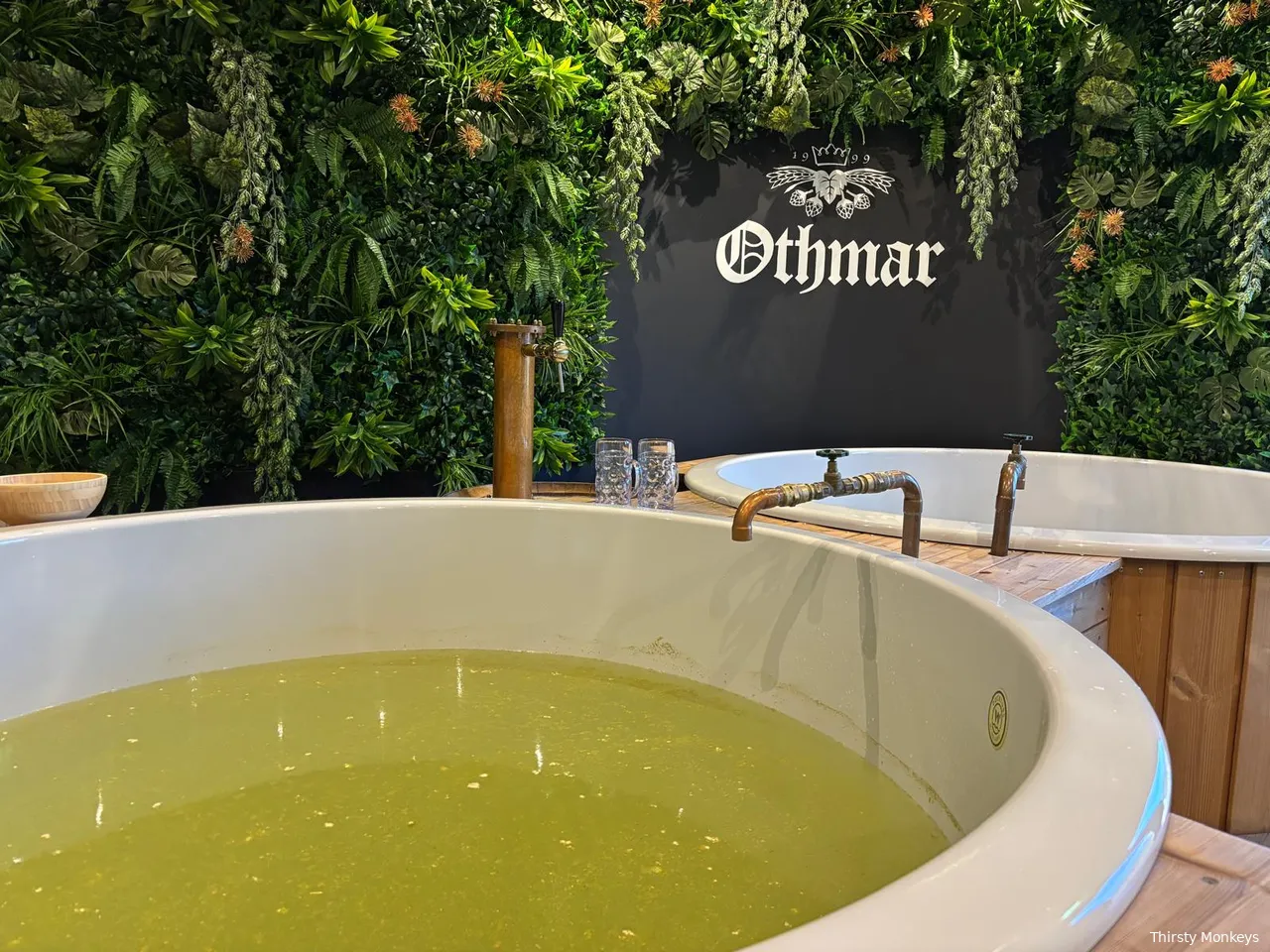 De Othmar bierbrouwerij bubbelbad dichterbij in de bierspa