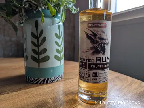 Schotland Chupacabra Peated Rum staand