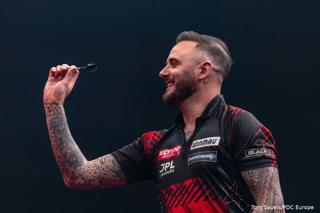 Joe Cullen ready to throw the dart