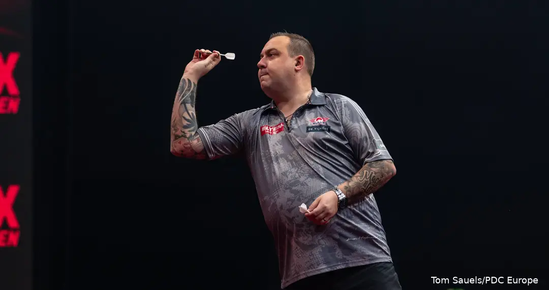 Kim Huybrechts feierte in Riesa einen hart erkämpften 6:5-Sieg gegen Chris Dobey und zog in den Finaltag ein