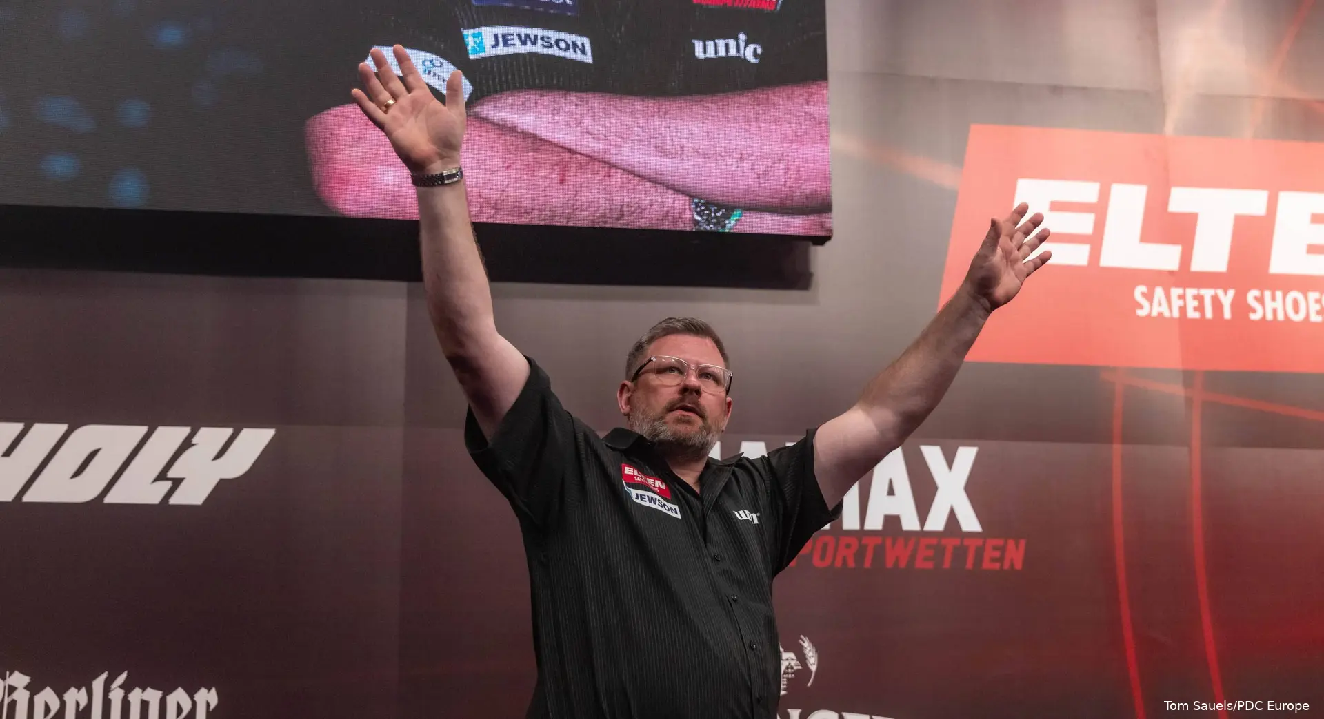 James Wade (4)