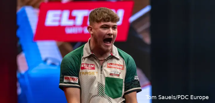 Charlie Manby passionately roaring on stage