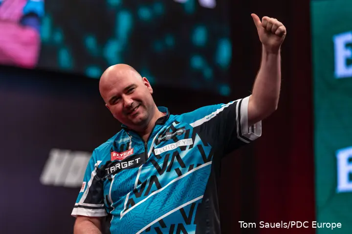 Rob Cross jubelt.