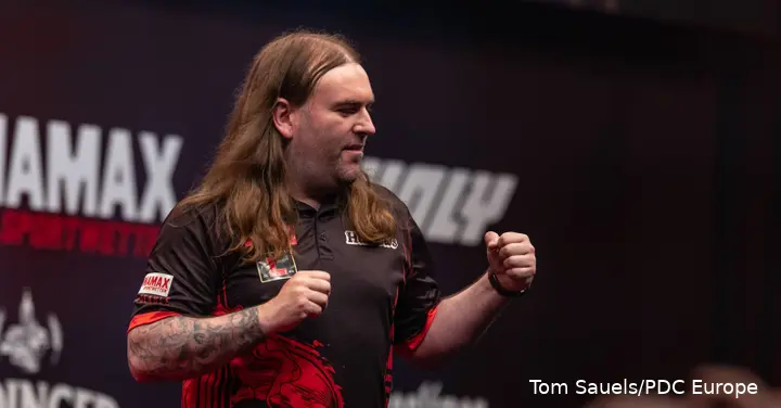 Ryan Searle ballt die Fäuste.