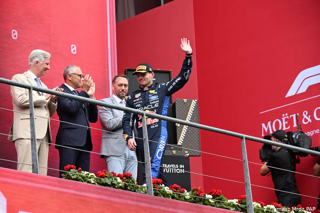 max-verstappen-red-bull-racing-mercedes-gp-belgie-2026-zondag-podium