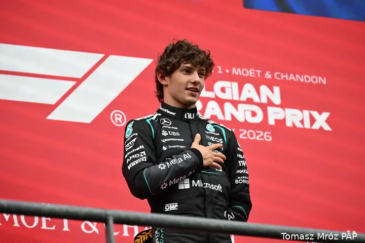 andrea-kimi-antonelli-mercedes-gp-belgie-2026-zondag-podium-2