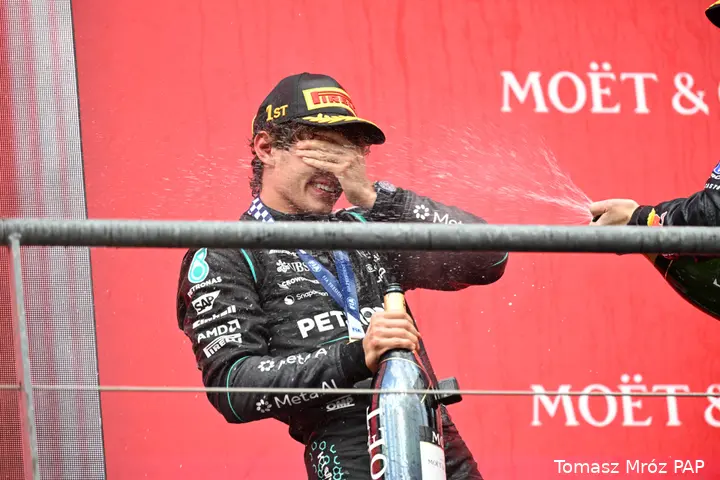 andrea-kimi-antonelli-mercedes-gp-belgie-2026-zondag-podium