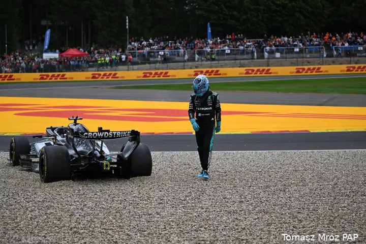 george-russell-mercedes-gp-belgie-2026-zondag-crash-dnf