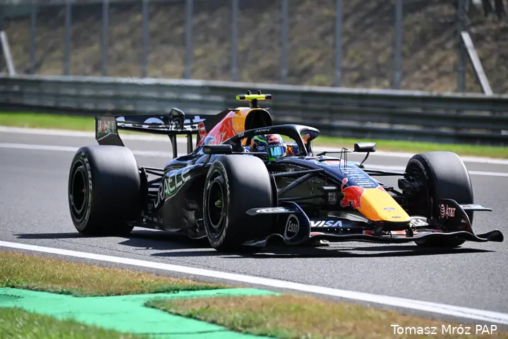 isack-hadjar-red-bull-racing-gp-belgie-2026-zondag