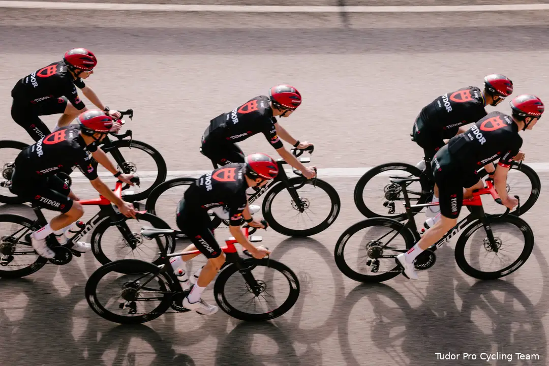 251211_dectrainingcamp_group_@tudorprocycling_11