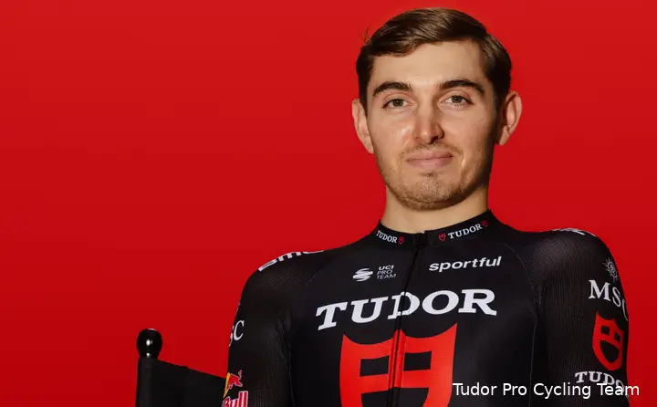 Mathys Rondel 22 jaar, en nu al boegbeeld Tudor: Frans toptalent verlengt contract ...