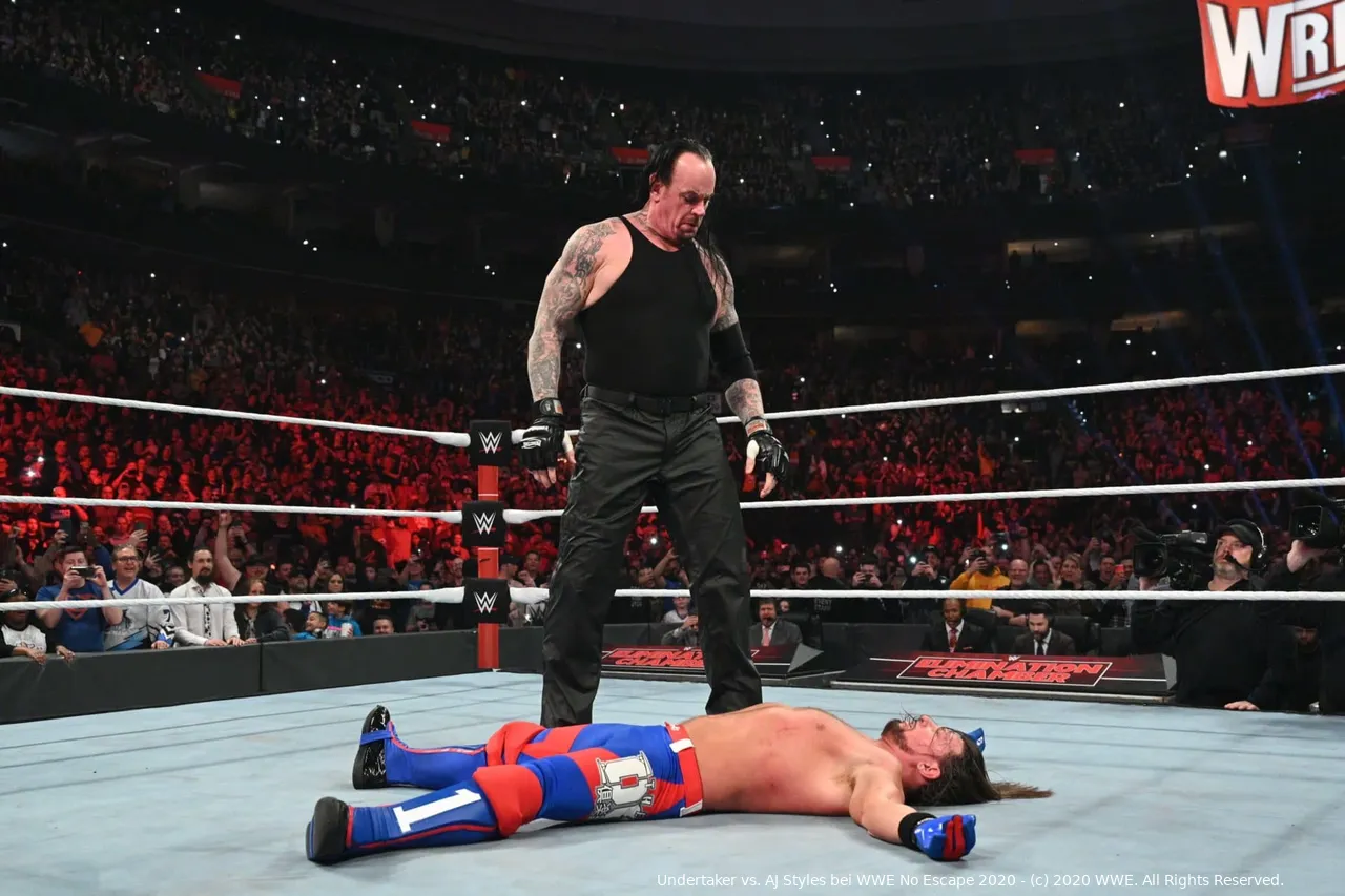 Undertaker vs. AJ Styles bei WWE No Escape 2020 - (c) 2020 WWE. All Rights Reserved.