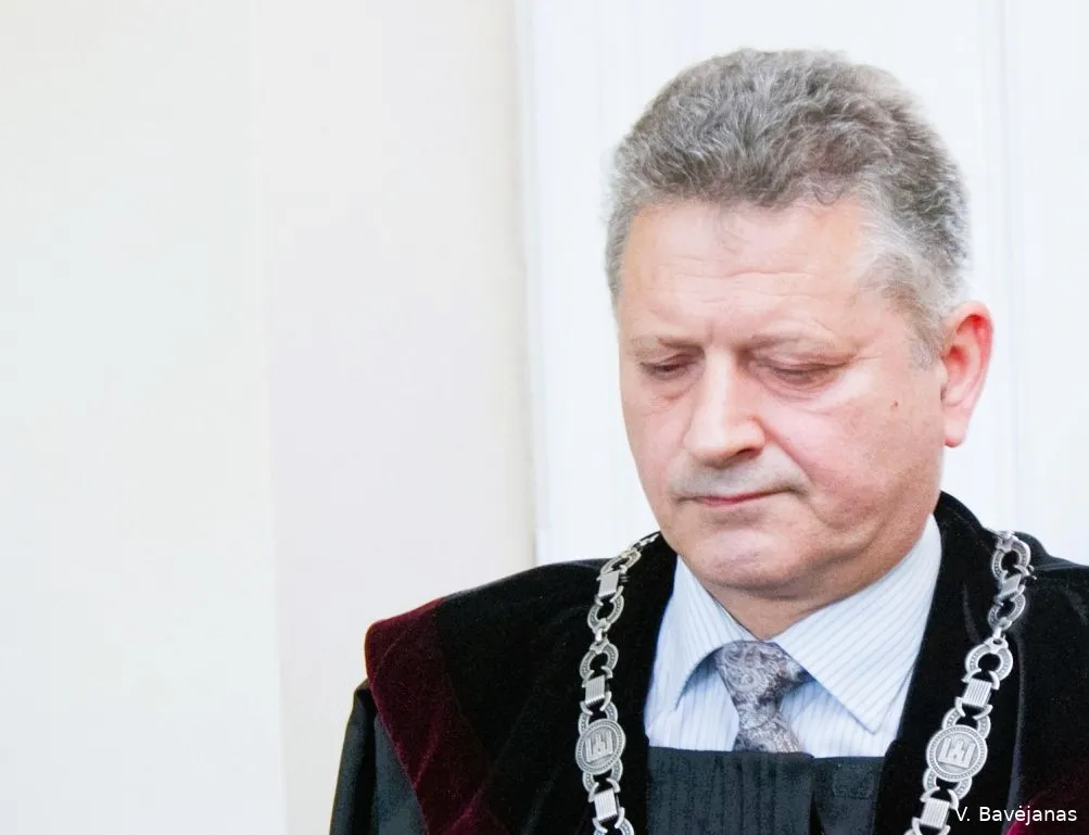 teisejai valdimaras bavejanas priekyje ir viktoras kazys 81811271 kopija