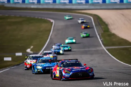 max-verstappen-franz-hermann-gt3-mercedes-amg-nls2-nurburgring-nordschleife-145-start-christopher-haase