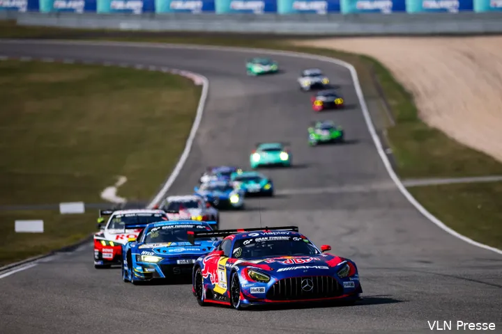 max-verstappen-franz-hermann-gt3-mercedes-amg-nls2-nurburgring-nordschleife-145-start-christopher-haase