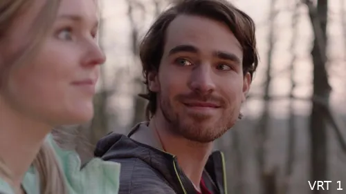 Elise Roels (Emma) en Elias Bosmans (Jef) in 'Thuis', Bron: VRT 1