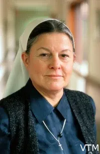 Ria Verschaeren als Zuster Ernestine in ‘Familie’, Bron: VTM