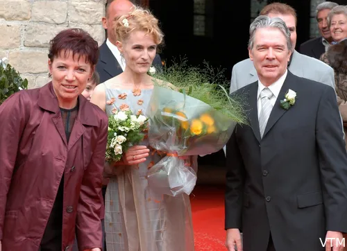 Jan Verbist (helemaal rechts) tijdens een opname van 'Spoed'. Bron: VTM.