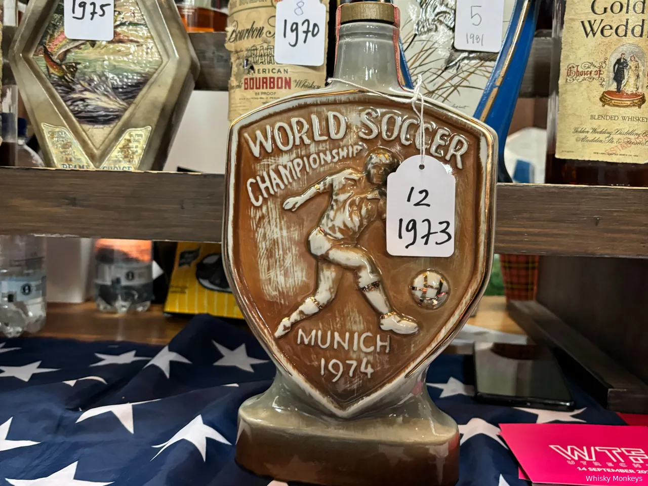 Deze speciale whiskey had Whisky4all bij zich, van Beam, gebotteld in 1973.