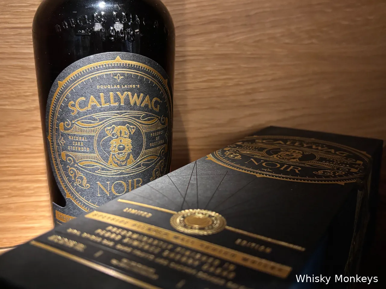 scallywag-noir-fles-en-doos