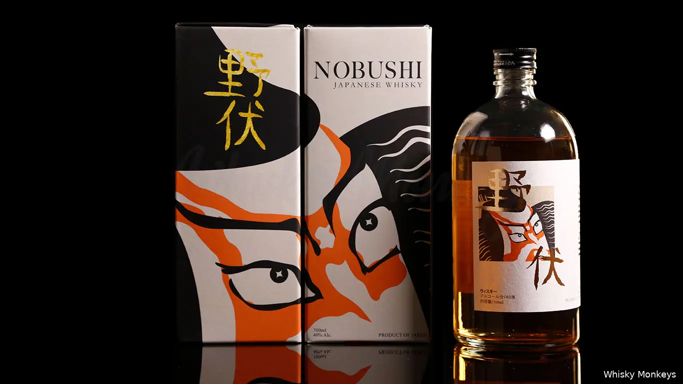 nobushi Japanese Whisky fles met twee dozen