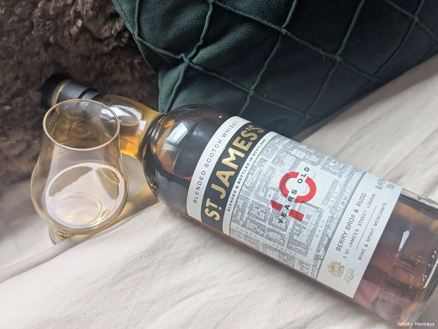 St James Blend review Whisky Monkeys kussen