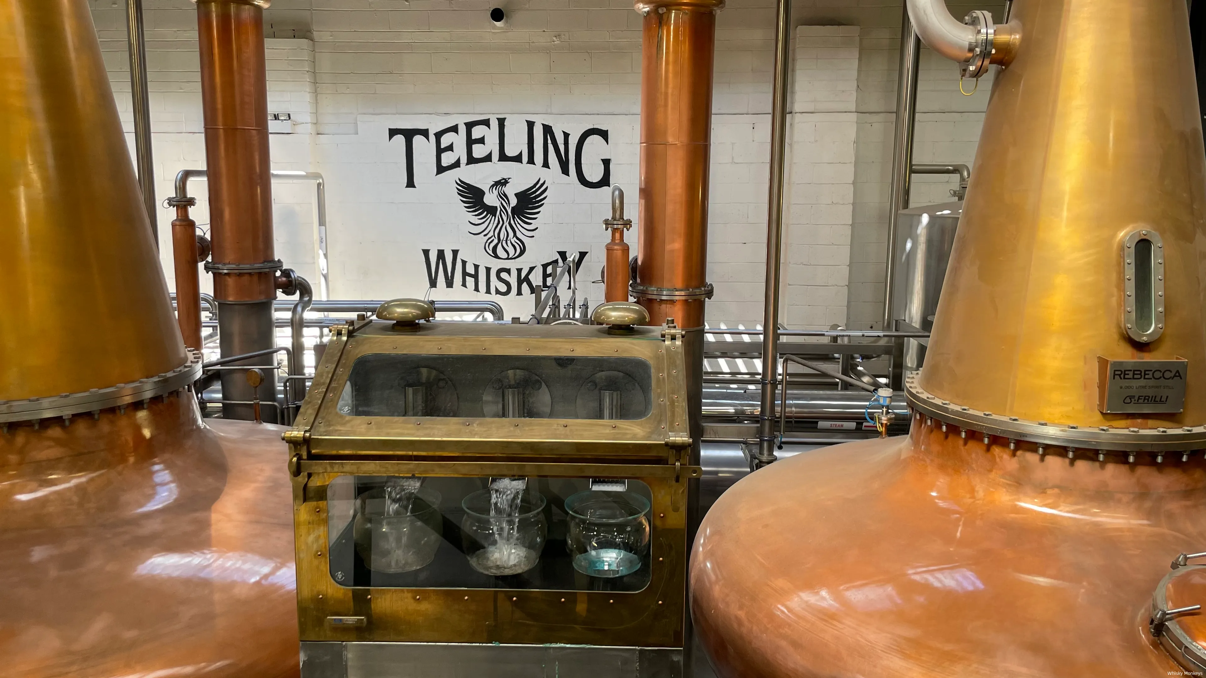 teeling whiskey spirit safe