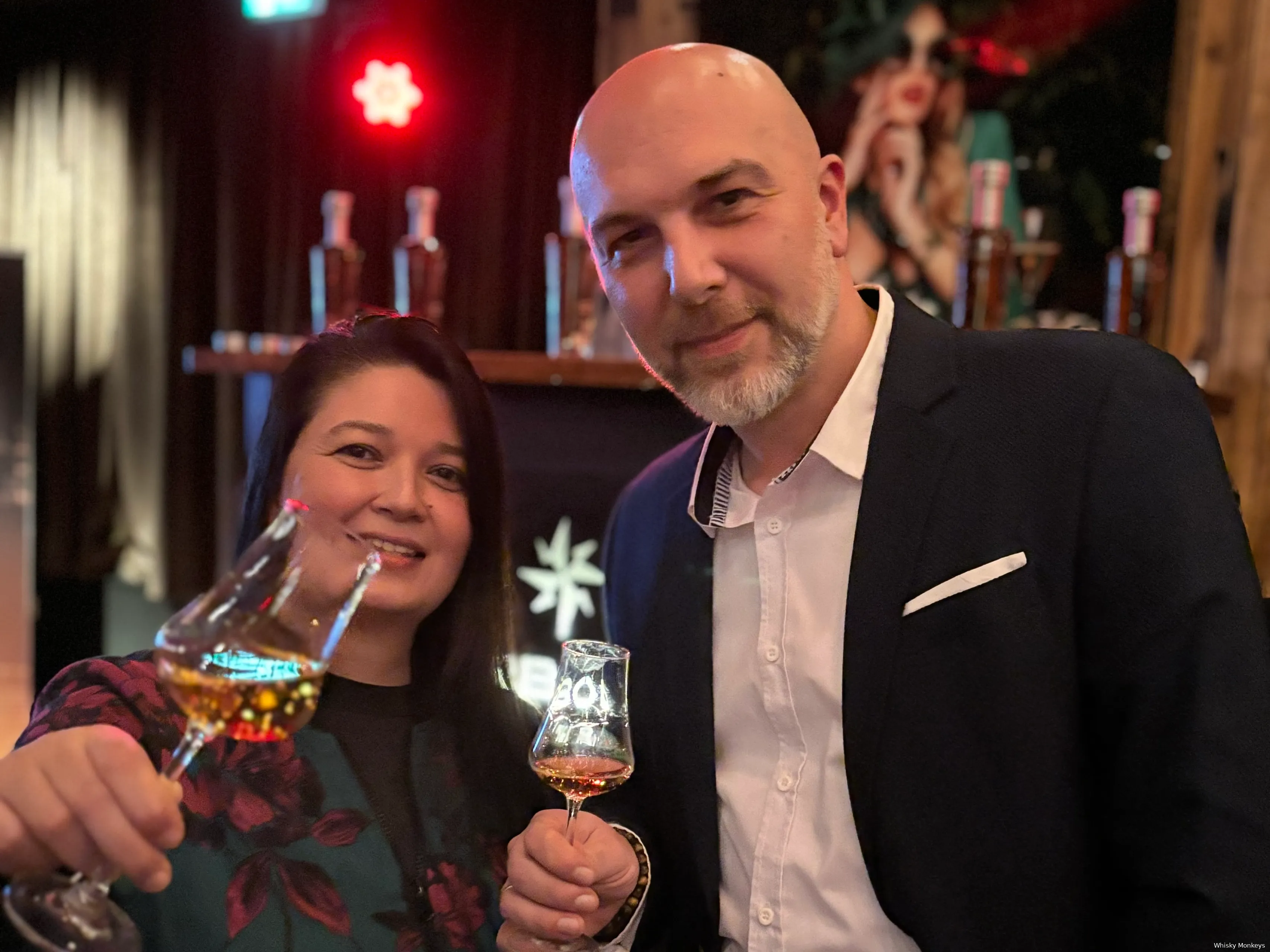Twee Whisky Monkeys: Rox en Siniša