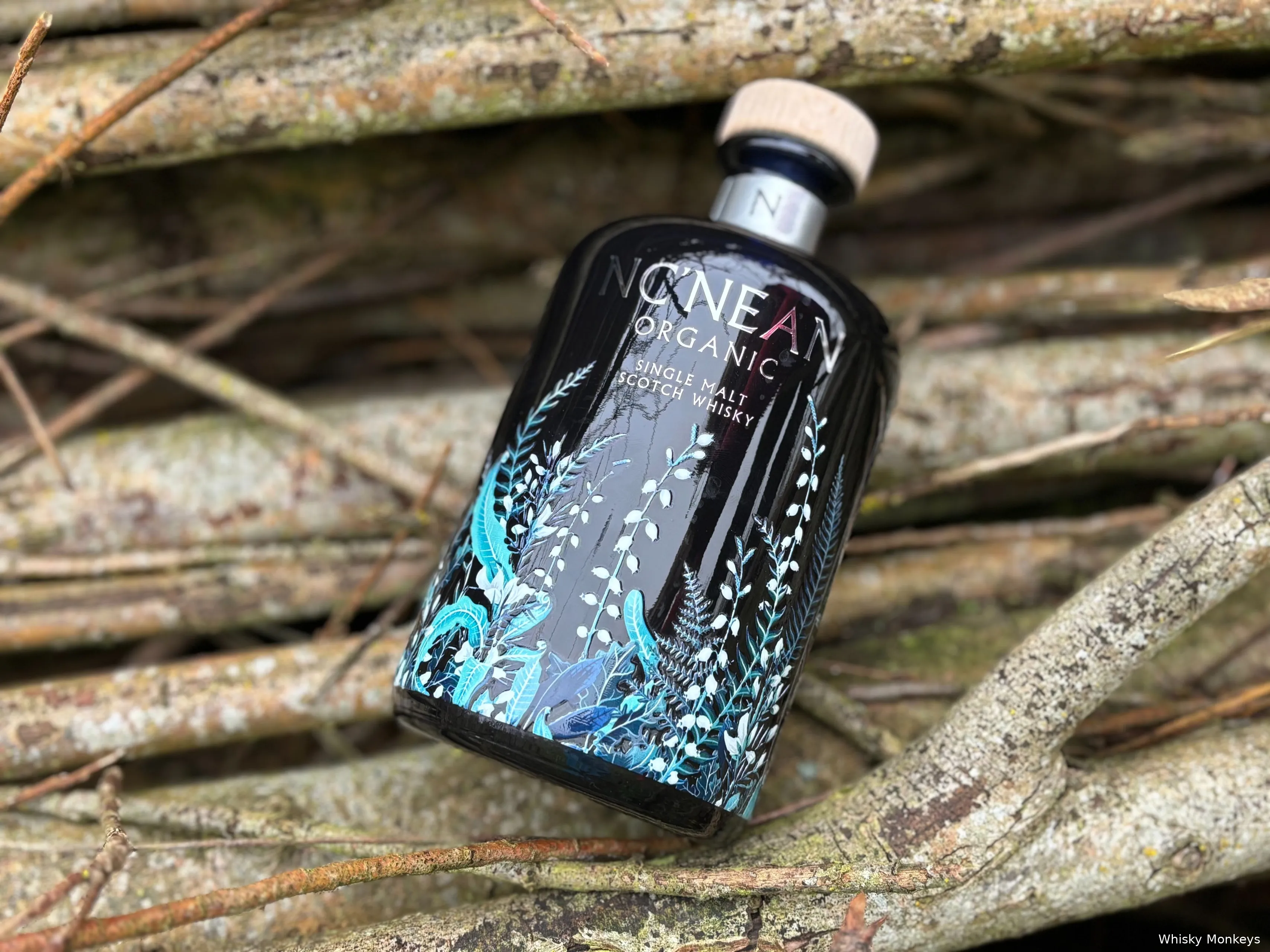 Ncnean Quiet Rebels Amy whisky Review - Whisky Monkeys