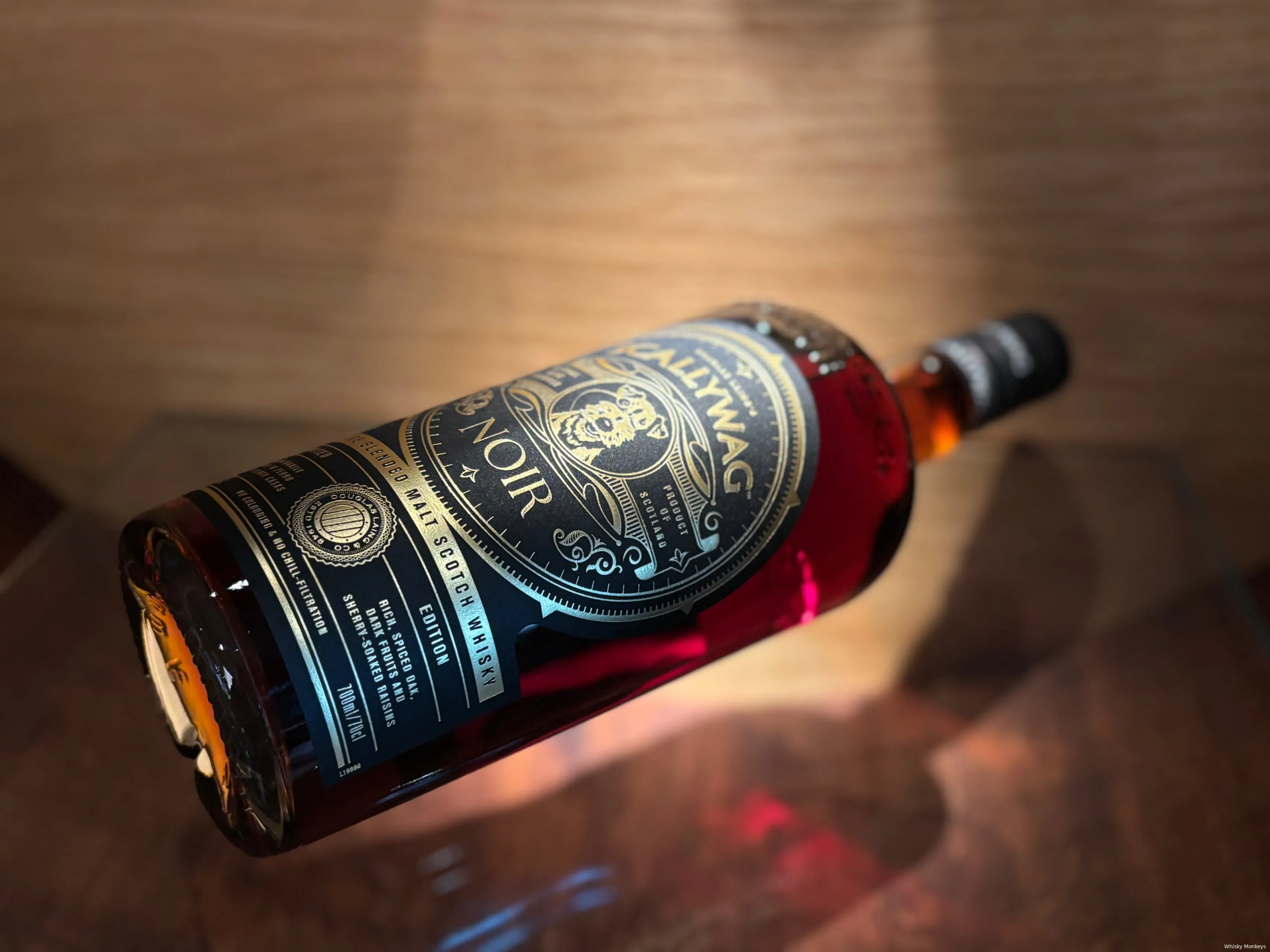 scallywag noir fles liggens
