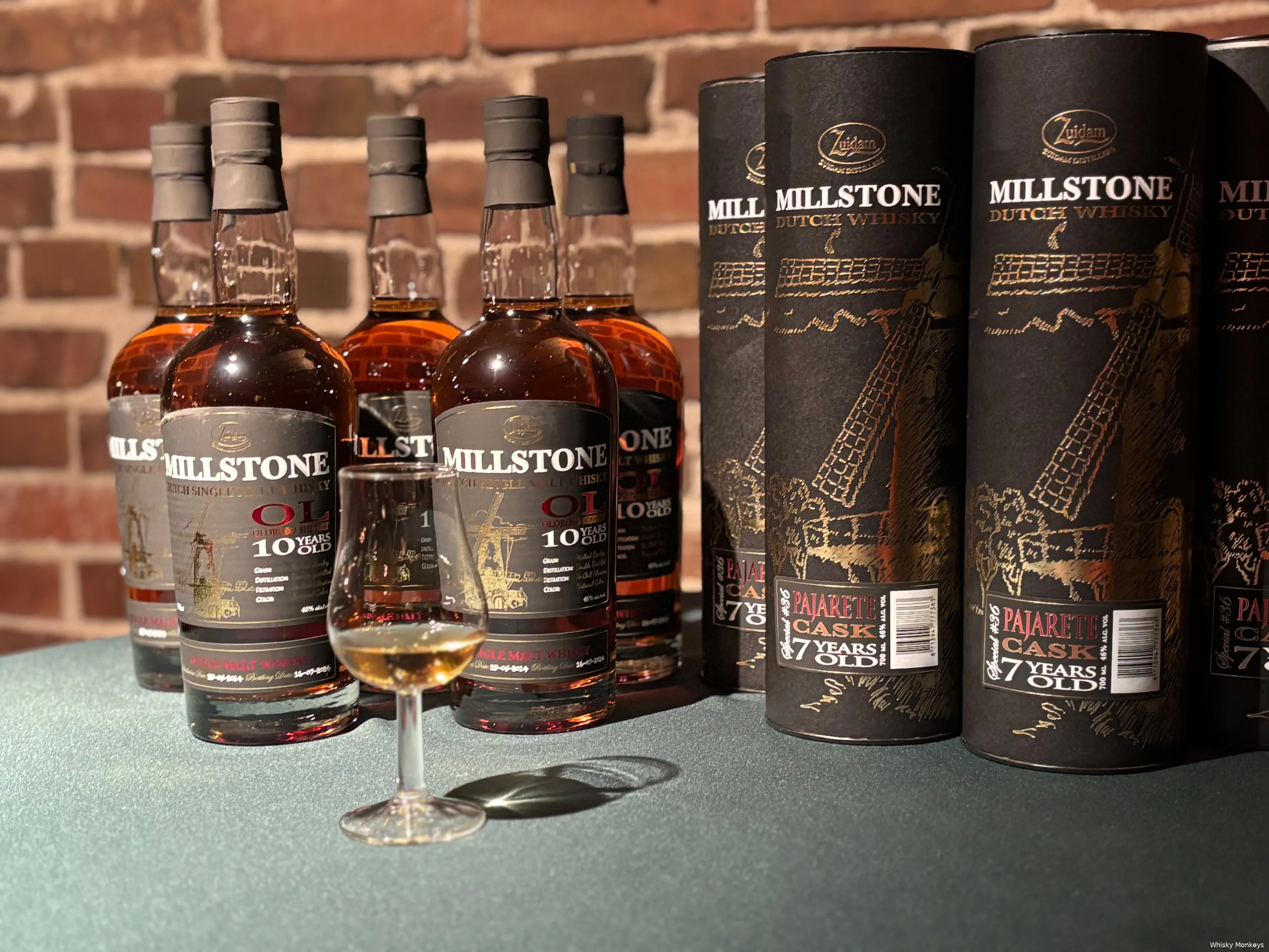 Millstone whisky tasting flessen whisky en kokers