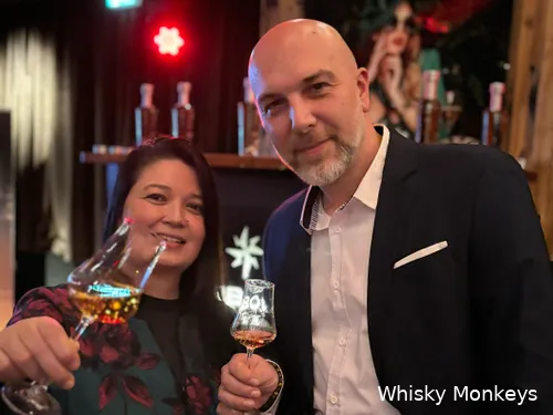 Twee Whisky Monkeys: Rox en Siniša