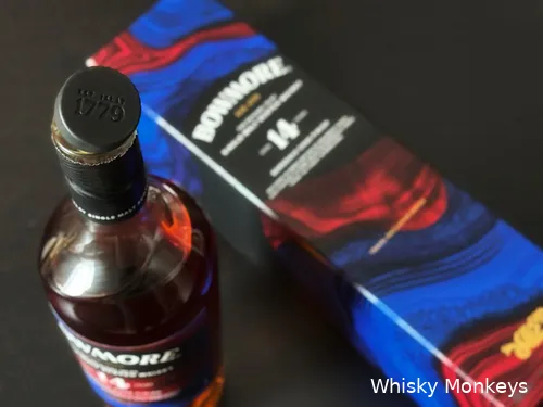 Bowmore 14 Year Old Bordeaux Cask Finish Whisky Review in the Whisky Monkeys Studio including box and stopper close up