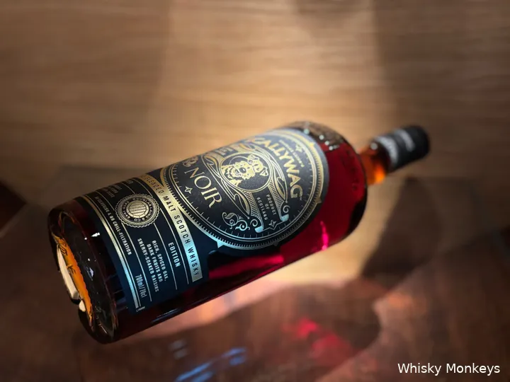 scallywag noir fles liggens