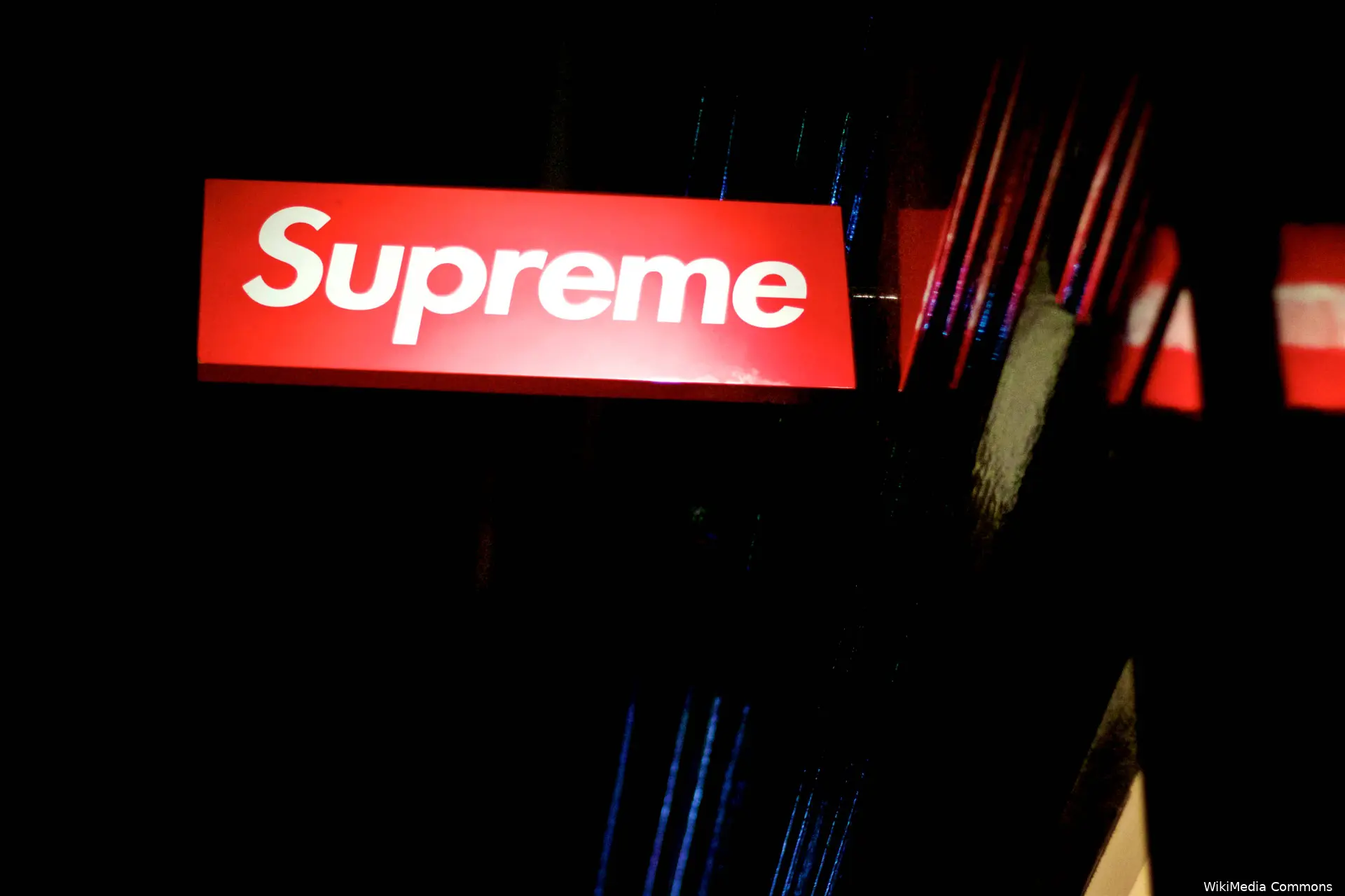 Supreme_in_London