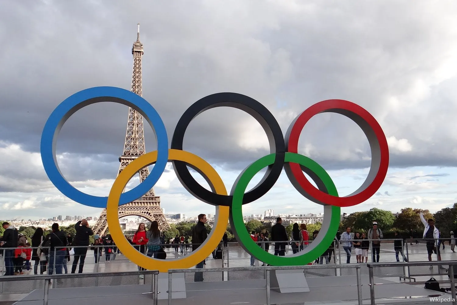 olympic rings in the place du trocadero in paris wikipedia anne jea